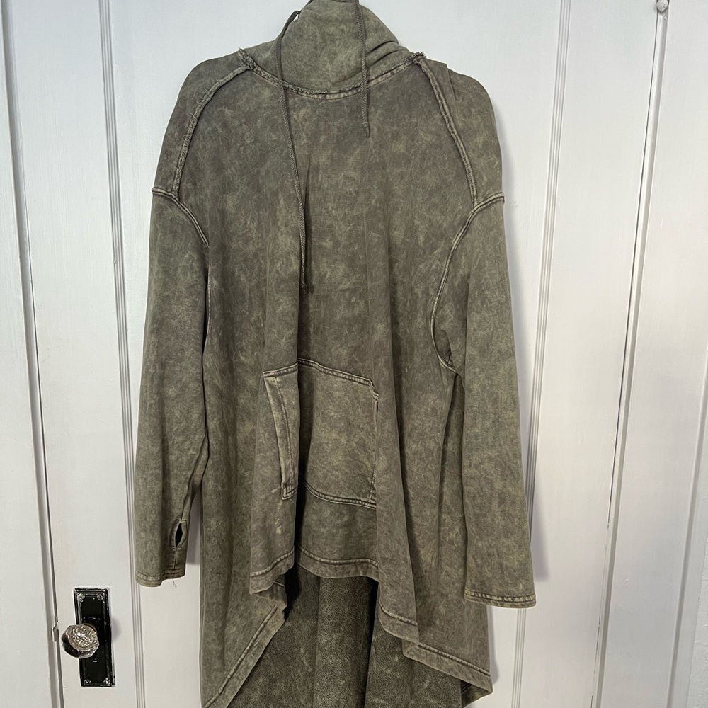 Free People Extreme Washed Hoodie Heathered green in L - Picture 4 of 9